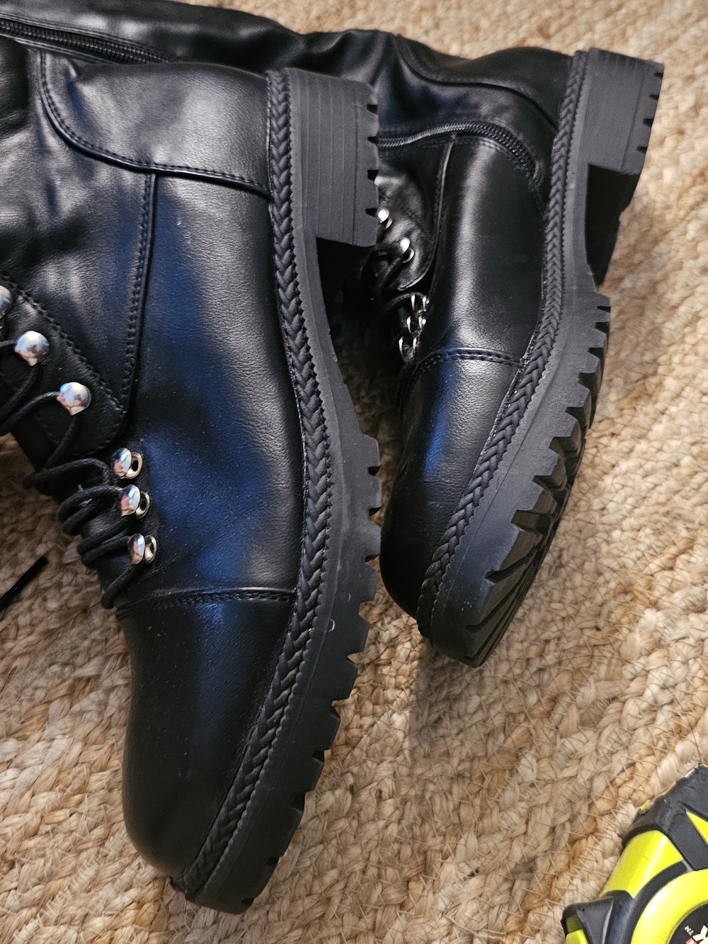 Black Lace-Up Knee-High Combat Boots - Women - Picture 6 of 10
